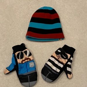 CLOSET CLOSING 12/9! Neff Reversible Beanie and Cops & Robbers Gloves. Size M